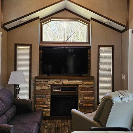 Tiny Home With Hammock Loft Bbq And Yard Феникс-сити Экстерьер фото